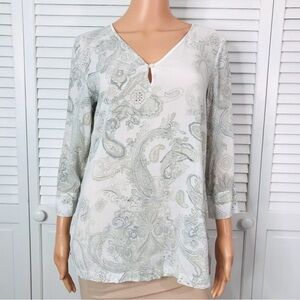 CROSBY. White Paisley Print V-Neck Blouse Size Medium